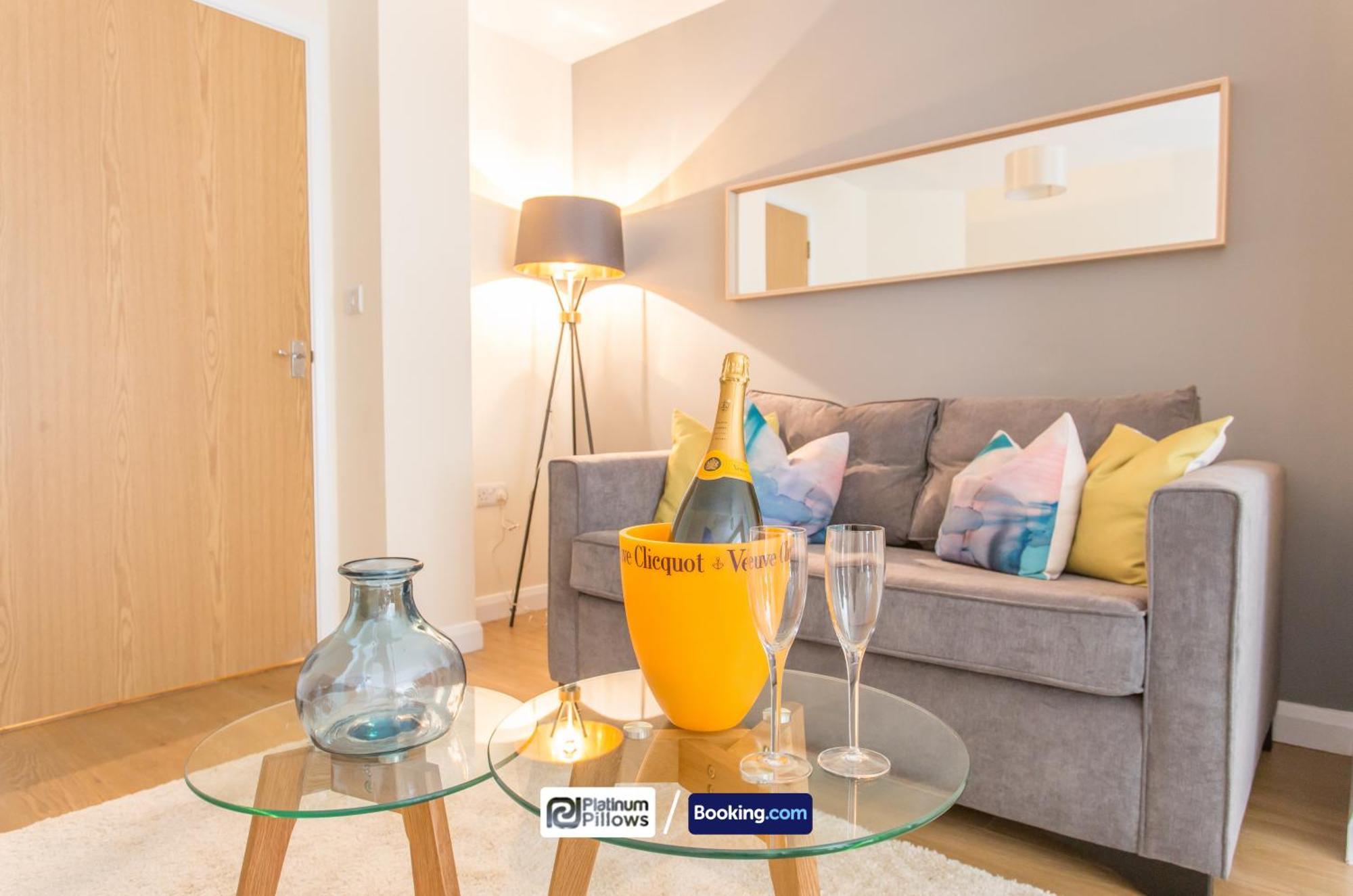 Modern Oxford 2 Bedroom Apartments, Near Headington Hospital, Families & Contractor Accommodation With Parking Exteriör bild