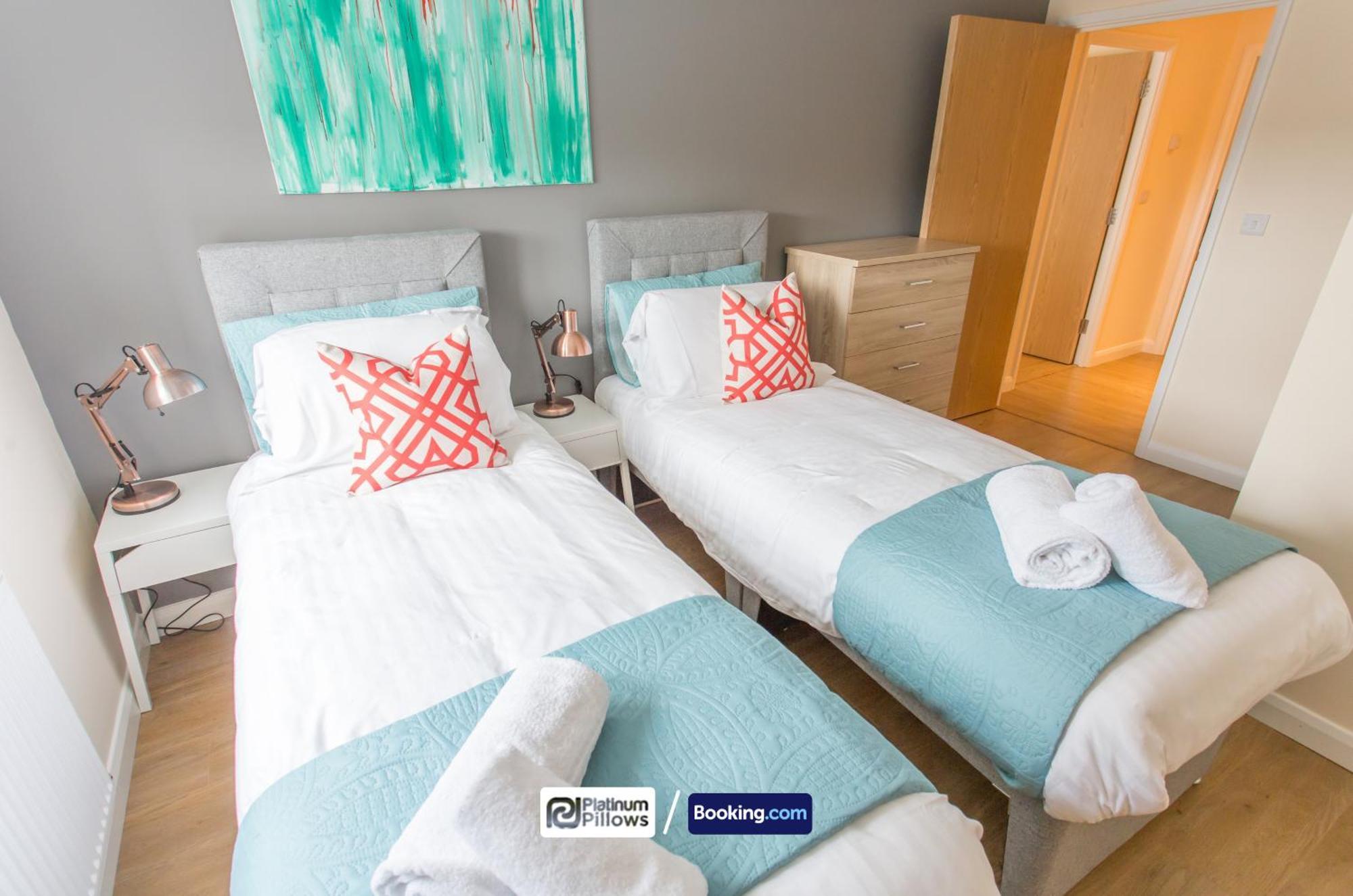 Modern Oxford 2 Bedroom Apartments, Near Headington Hospital, Families & Contractor Accommodation With Parking Exteriör bild