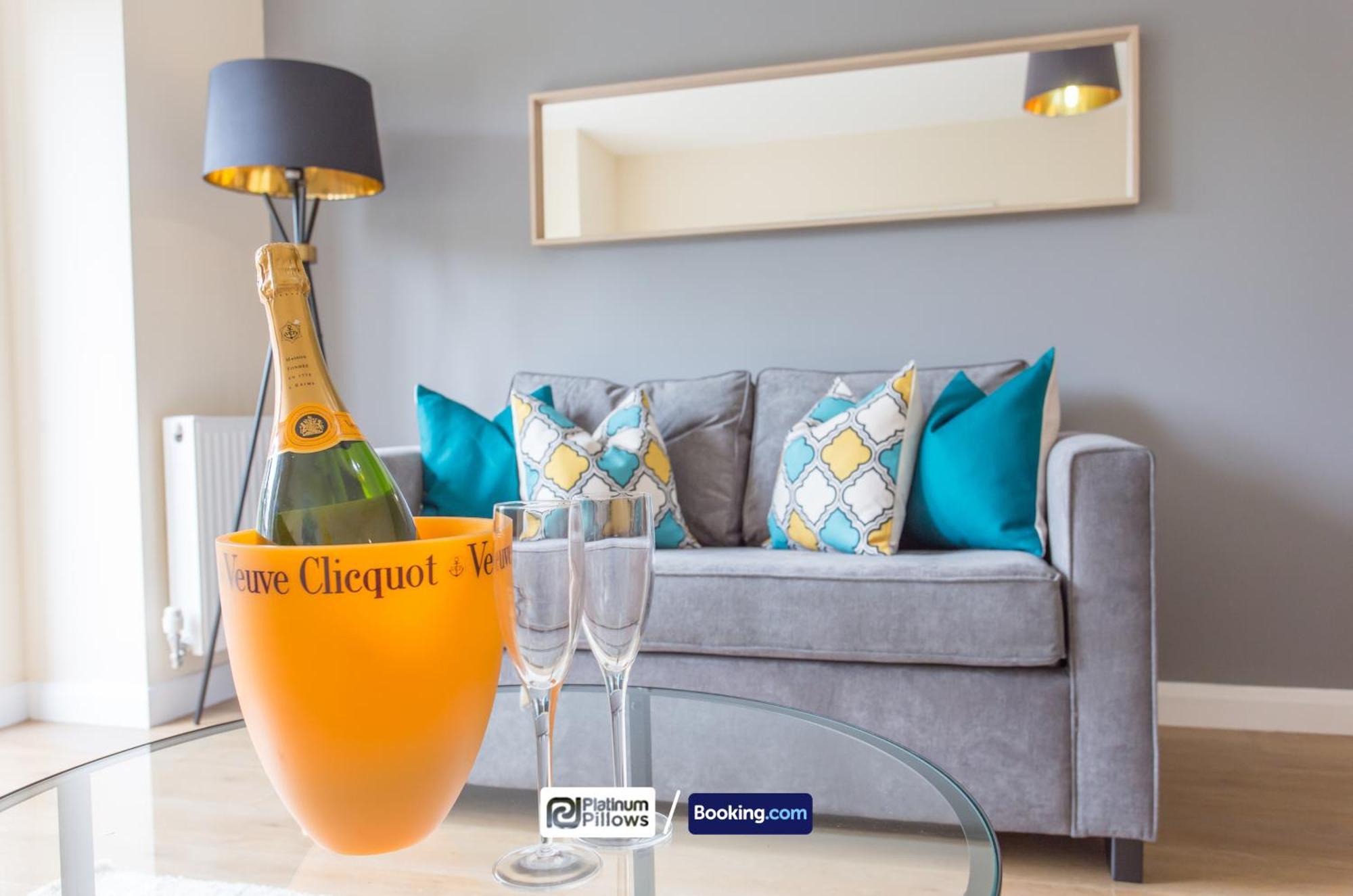 Modern Oxford 2 Bedroom Apartments, Near Headington Hospital, Families & Contractor Accommodation With Parking Exteriör bild