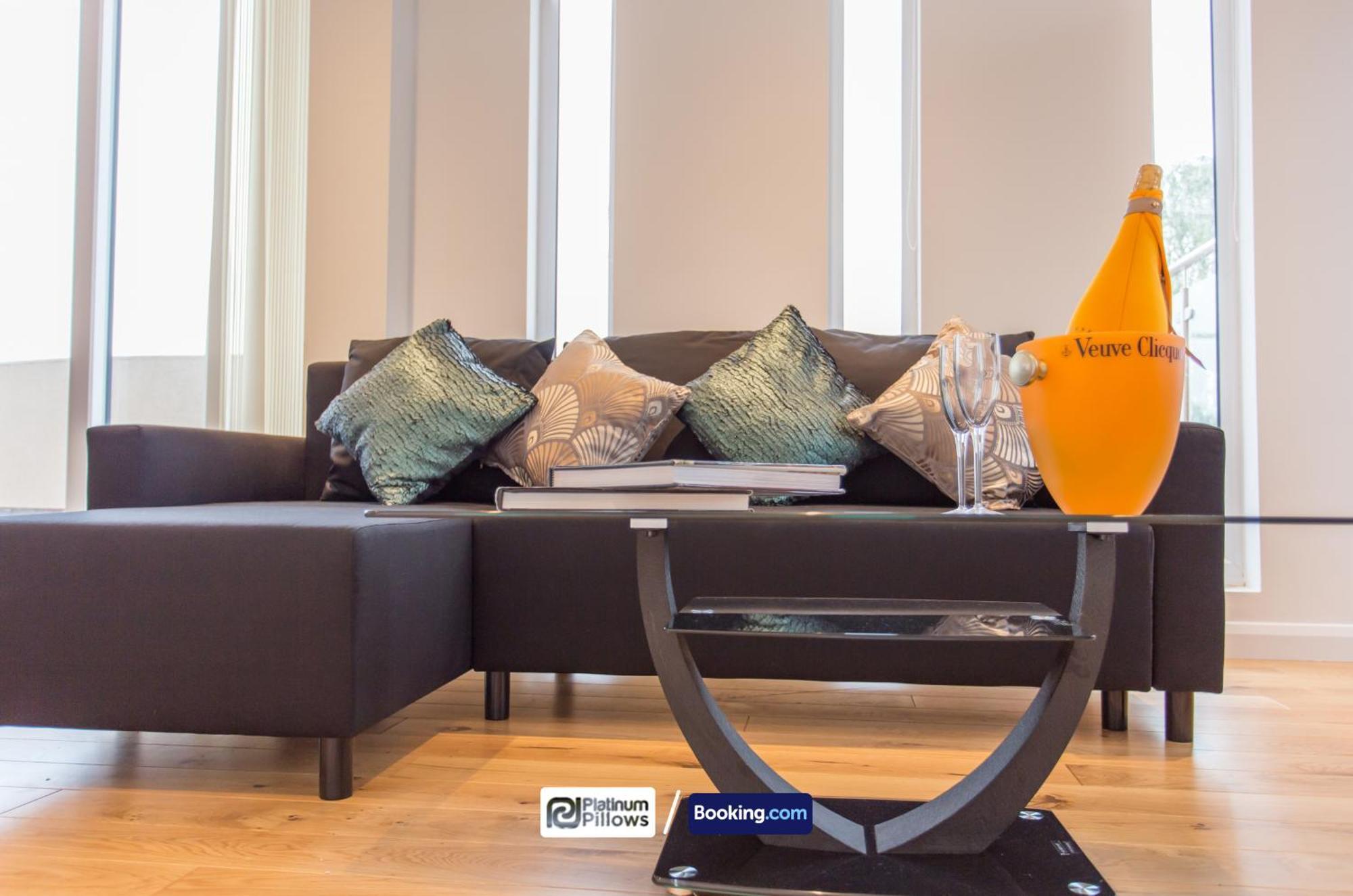 Modern Oxford 2 Bedroom Apartments, Near Headington Hospital, Families & Contractor Accommodation With Parking Exteriör bild